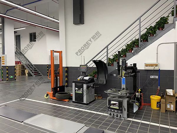 江苏哪吒4S店-南京东麒路哪吒汽车 (8)