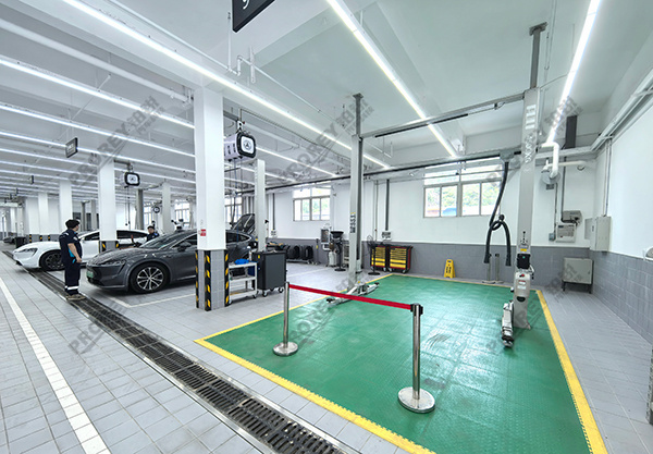 湖北鸿蒙智行4S店-武汉建银华城 (6)