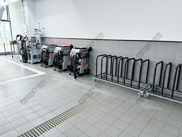 广东理想4S店-东莞华逸通理想 (17)