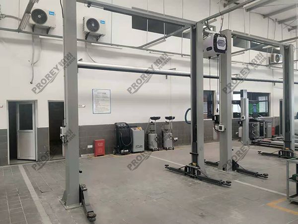 四川宝能4S店-宝能自贡井直店-龙门举升机2